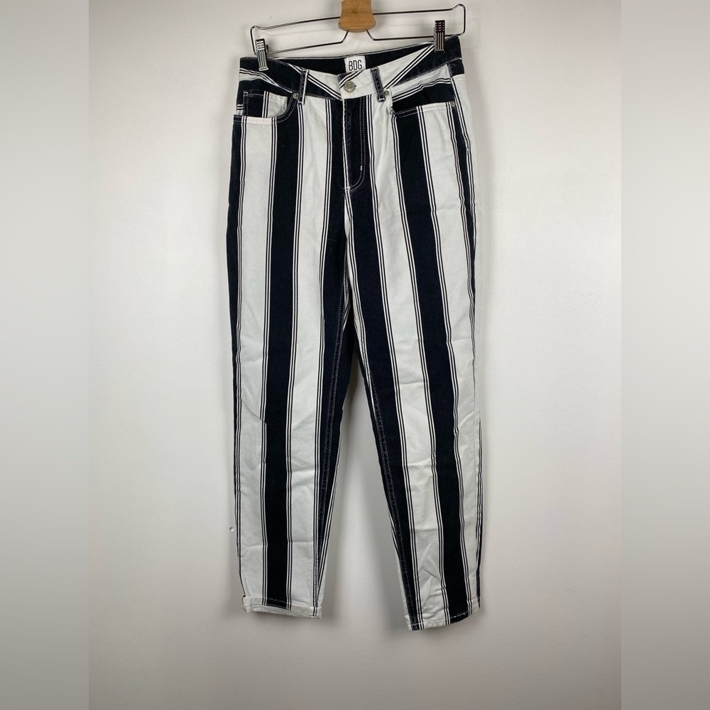 BDG High-Waisted Mom Jeans - Black & White Stripe, W28